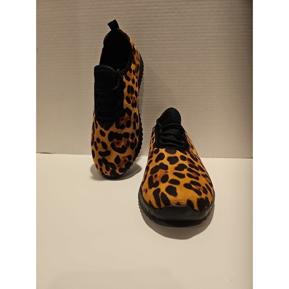 FOREVER Remy Leopard print laced-up shoes for Women's Brand New Size 7.5 M